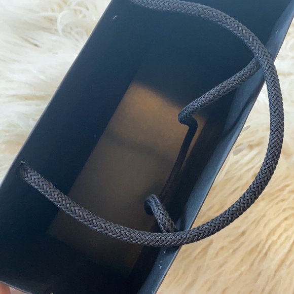 Small chanel paper shopping bag Camilla - Picture 3 of 5